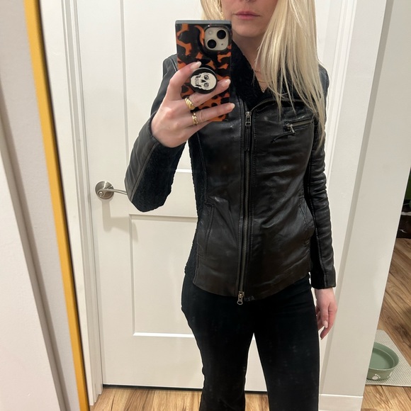 Black leather and fuzzy jacket - Picture 8 of 8